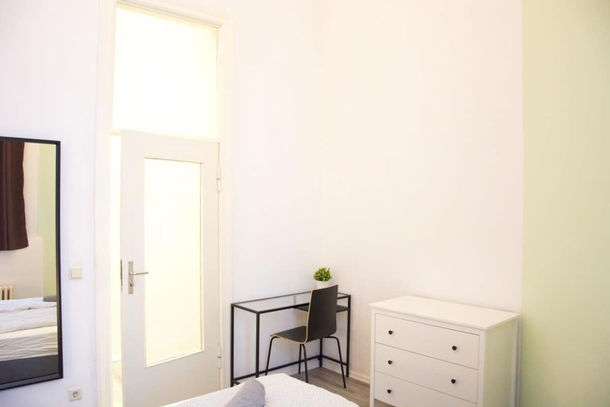 Family Apartment Moabit Berlin Luaran gambar