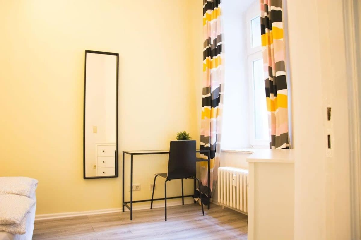 Family Apartment Moabit Berlin Luaran gambar