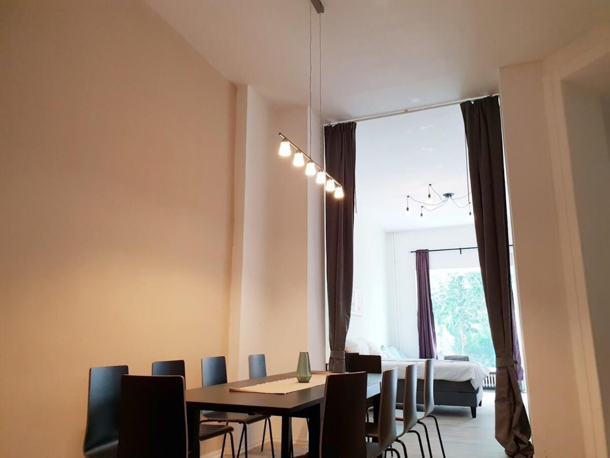 Family Apartment Moabit Berlin Luaran gambar
