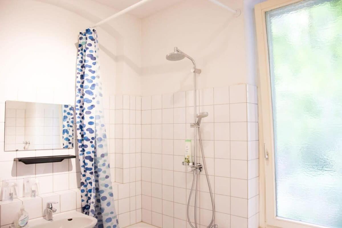 Family Apartment Moabit Berlin Luaran gambar